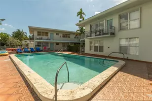 1275 Marseille Dr, Miami Beach, FL 33141 - Photo 18