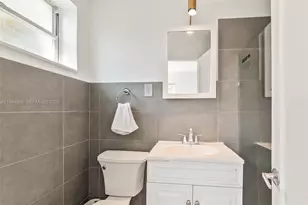 1275 Marseille Dr, Miami Beach, FL 33141 - Photo 14