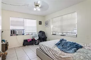 898 NE 39th St, Oakland Park, FL 33334 - Photo 20