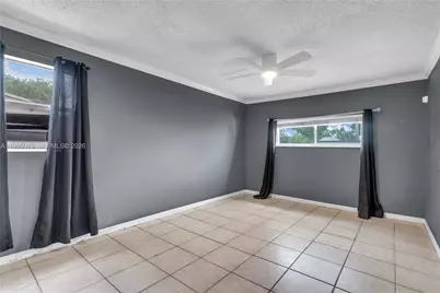 5730 SW 55th St, Davie, FL 33314 - Photo 14