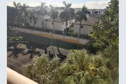 8290 Lake Dr #509, Doral, FL 33166 - Photo 16