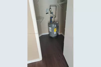 8290 Lake Dr #509, Doral, FL 33166 - Photo 12