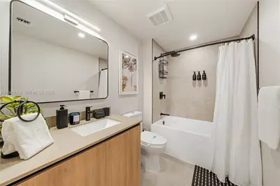 121 NE 5th St #2706, Miami, FL 33132 - Photo 22