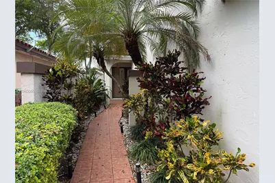 17321 NW 63rd Ave #0, Hialeah, FL 33015 - Photo 2