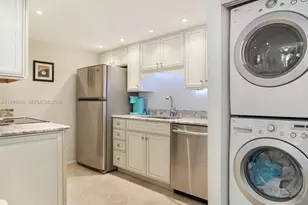 614 Executive Center Dr, West Palm Beach, FL 33401 - Photo 30