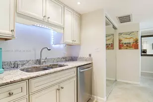 614 Executive Center Dr, West Palm Beach, FL 33401 - Photo 4