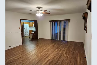 690 NW 19th St, Homestead, FL 33030 - Photo 12