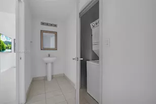 1900 N Bayshore Dr, Miami, FL 33132 - Photo 4