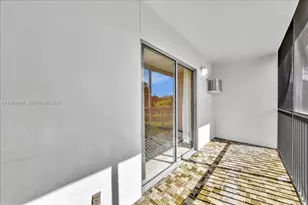 13500 SW 1st St, Pembroke Pines, FL 33027 - Photo 24