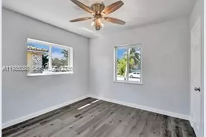 1624 NE 109th St #N, Miami, FL 33161 - Photo 10