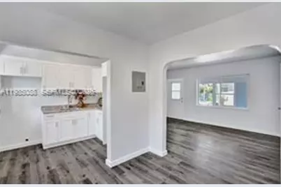 1624 NE 109th St #N, Miami, FL 33161 - Photo 4