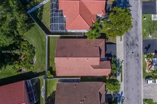 354 Bermuda Springs Dr, Weston, FL 33326 - Photo 6