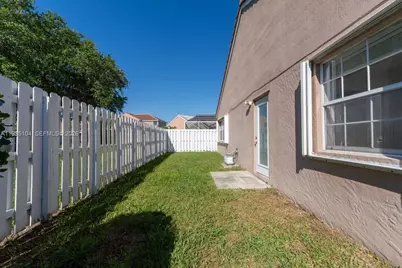354 Bermuda Springs Dr, Weston, FL 33326 - Photo 32