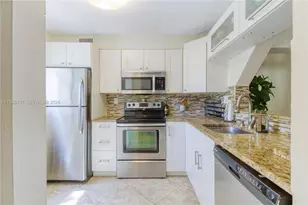 3095 N Oakland Forest Dr, Oakland Park, FL 33309 - Photo 8