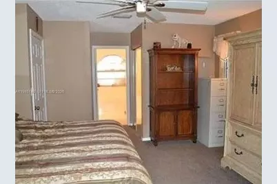 5920 York Ln, Davie, FL 33331 - Photo 14