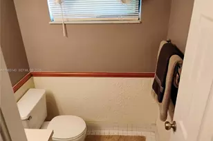 5920 York Ln, Davie, FL 33331 - Photo 16