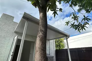 551 NW 41st St, Miami, FL 33127 - Photo 10