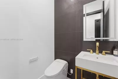 301 NE 27th Dr, Wilton Manors, FL 33334 - Photo 18