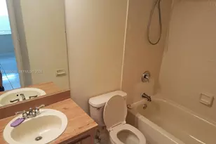 10040 Twin Lakes Dr, Coral Springs, FL 33071 - Photo 16