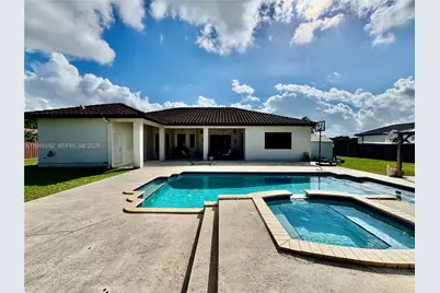 20449 SW 328th St, Homestead, FL 33030 - Photo 16