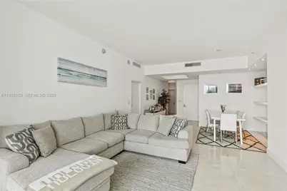 50 S Pointe Dr #805, Miami Beach, FL 33139 - Photo 4
