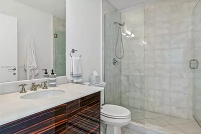 50 S Pointe Dr #805, Miami Beach, FL 33139 - Photo 12