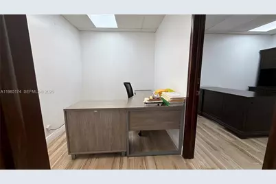 2500 Hollywood Blvd #203, Hollywood, FL 33020 - Photo 14