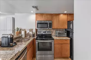 770 Claughton Island Dr, Miami, FL 33131 - Photo 12