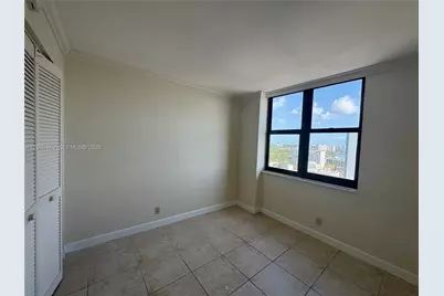 2555 Collins Ave #2002, Miami Beach, FL 33140 - Photo 18