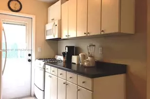 7315 Byron Ave, Miami Beach, FL 33141 - Photo 4