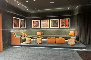 77 SE 5th St, Miami, FL 33131 - Photo 18