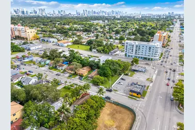 1621 NW 55th St, Miami, FL 33142 - Photo 24