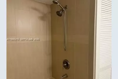 400 Leslie Dr #308, Hallandale Beach, FL 33009 - Photo 16