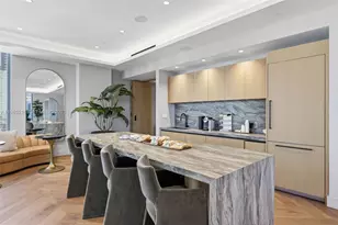 121 NE 5th St, Miami, FL 33132 - Photo 24