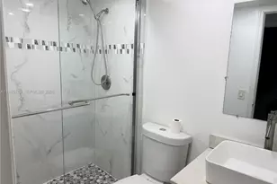 6055 W 19th Ave, Hialeah, FL 33012 - Photo 10