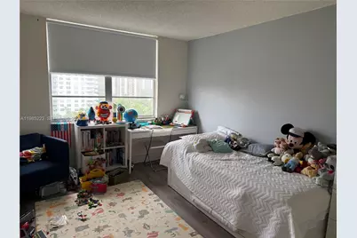 2801 NE 183rd St #912W, Aventura, FL 33160 - Photo 10