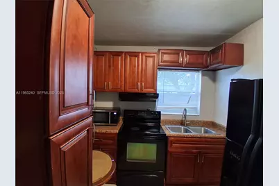 880 NW 129th St, North Miami, FL 33168 - Photo 30