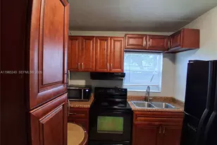 880 NW 129th St, North Miami, FL 33168 - Photo 30