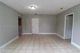880 NW 129th St, North Miami, FL 33168 - Photo 10