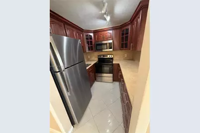 355 Sheffield O #355, West Palm Beach, FL 33417 - Photo 4