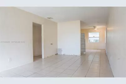 3230 SW 47th Ave, West Park, FL 33023 - Photo 14