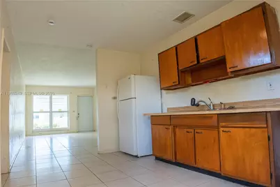 3230 SW 47th Ave, West Park, FL 33023 - Photo 8