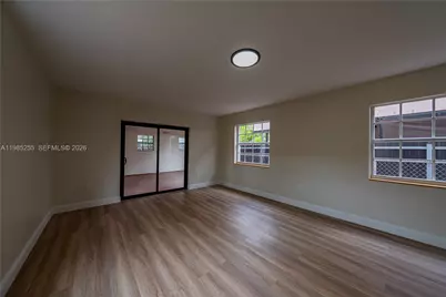 370 Flagami Blvd, Miami, FL 33144 - Photo 8