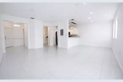 8800 NW 97th Ave #207, Doral, FL 33178 - Photo 2