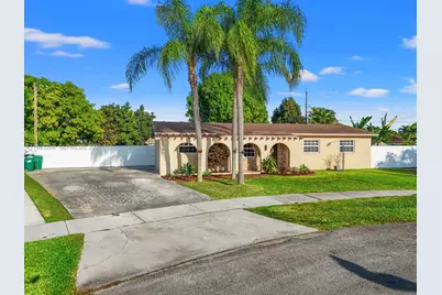 3605 SW 122nd Pl, Miami, FL 33175 - Photo 2