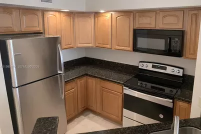 3410 N Pinewalk Dr N #827, Margate, FL 33063 - Photo 4