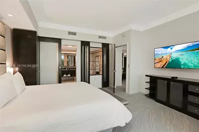 4391 Collins Ave #307, Miami Beach, FL 33140 - Photo 16