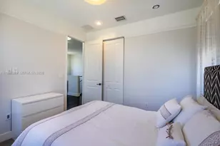 9602 W 35th Ln, Hialeah, FL 33018 - Photo 22