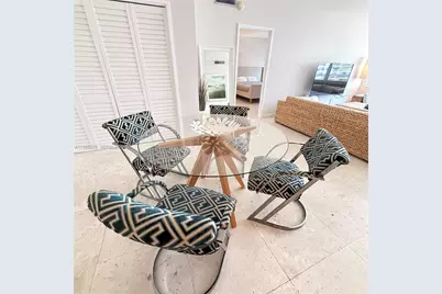 5700 Collins Ave #11A, Miami Beach, FL 33140 - Photo 4