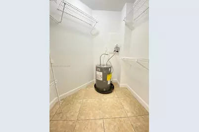 8290 Lake Dr #449, Doral, FL 33166 - Photo 10